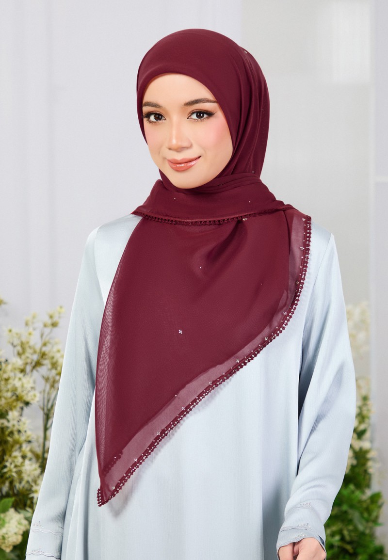 SQ ELVA BLUME VOILE LACE DIAMOND