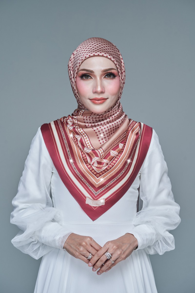 SQUARE RALISA PRINTED DIAMOND 279