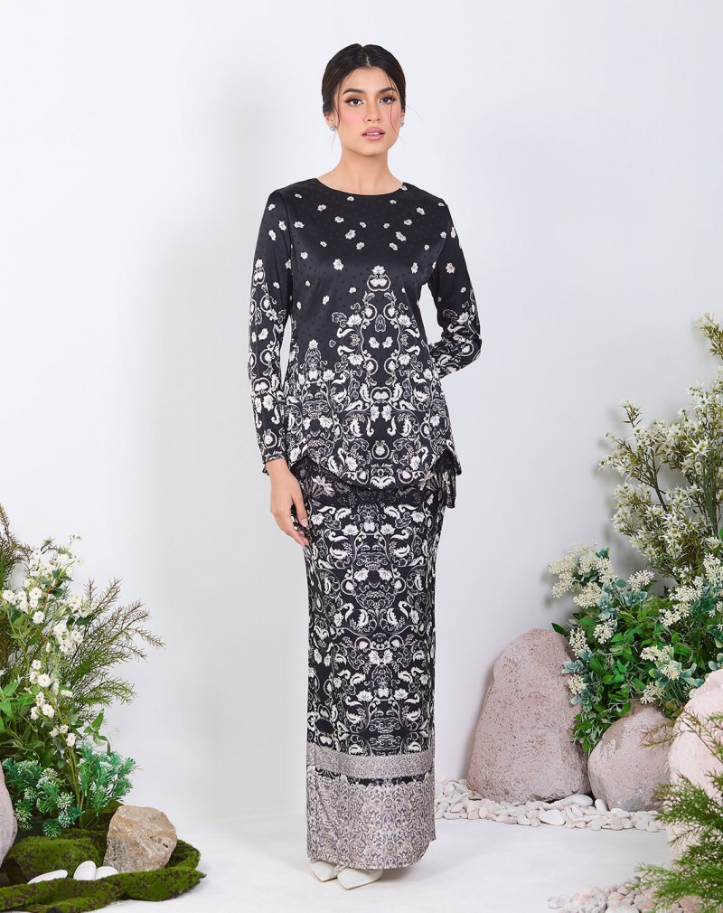 MAREELA BAJU KURUNG