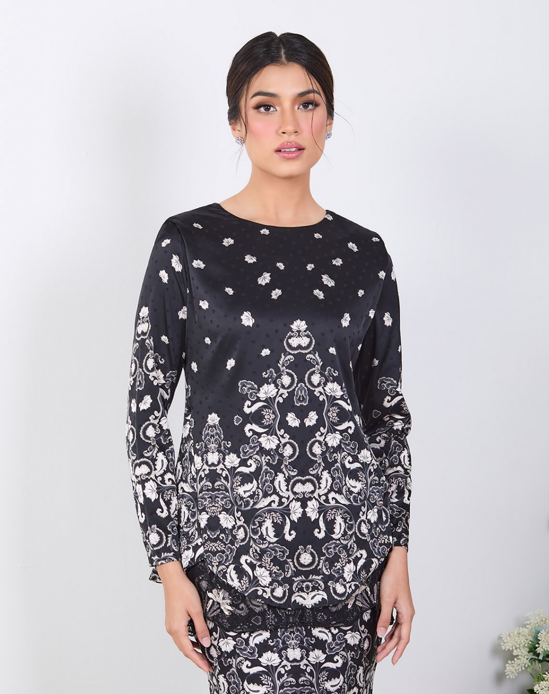 MAREELA BAJU KURUNG