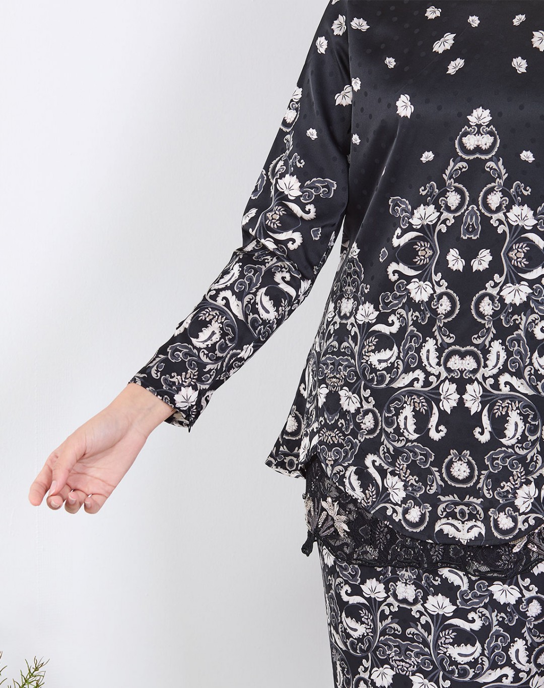 MAREELA BAJU KURUNG