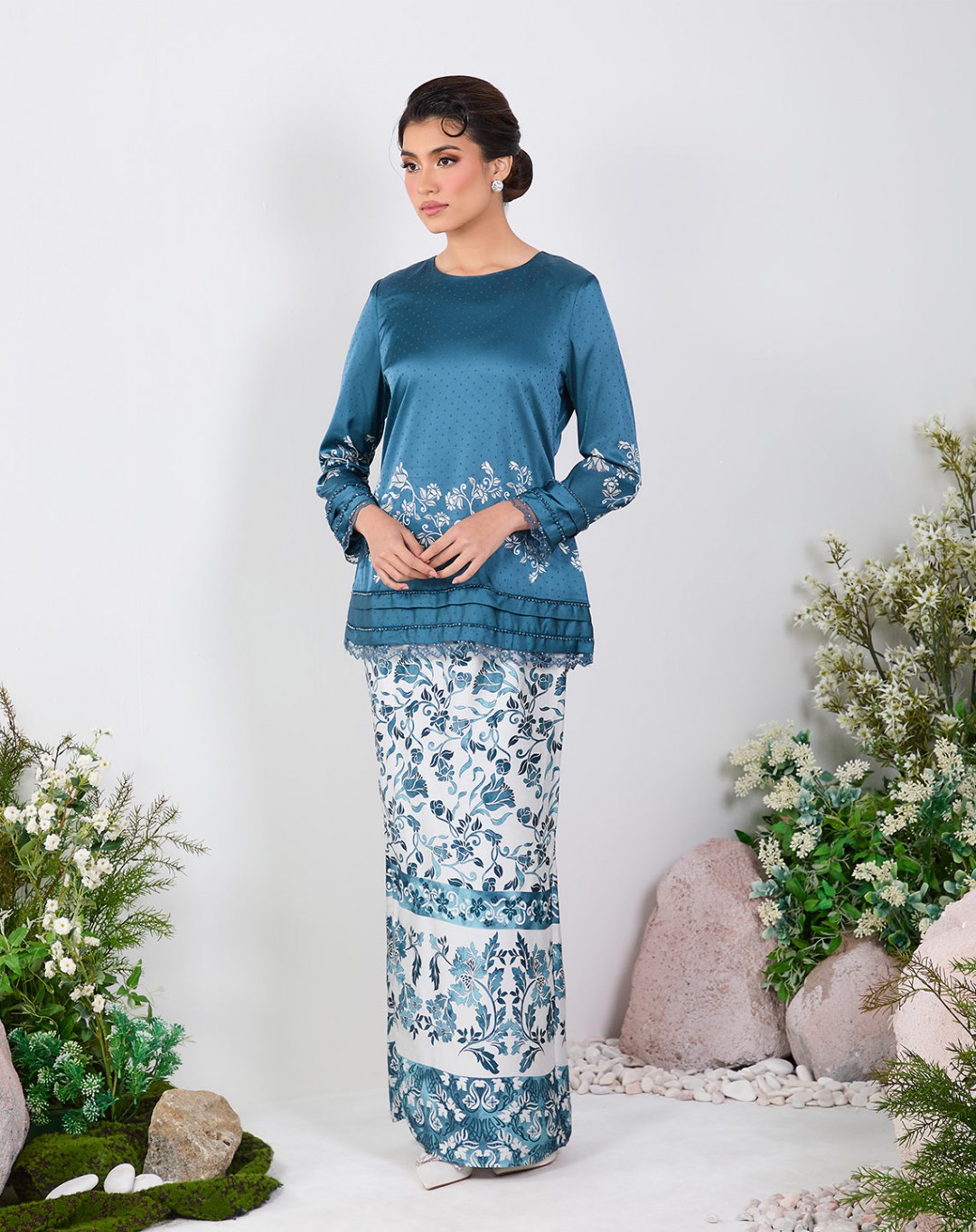 MARINA BAJU KURUNG