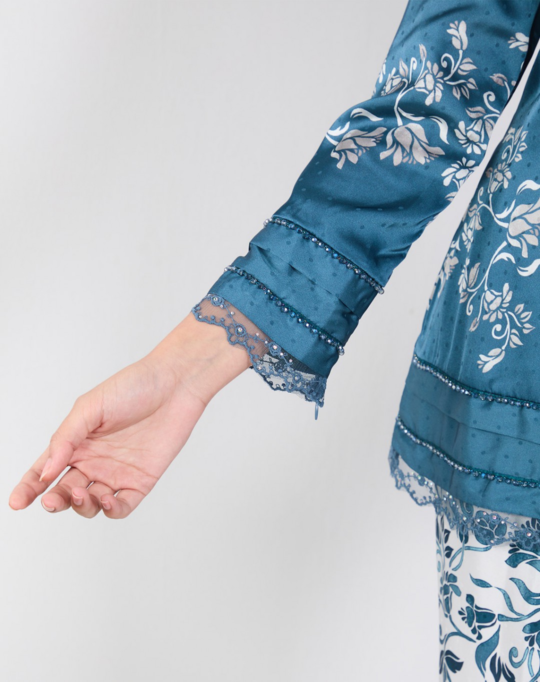 MARINA BAJU KURUNG