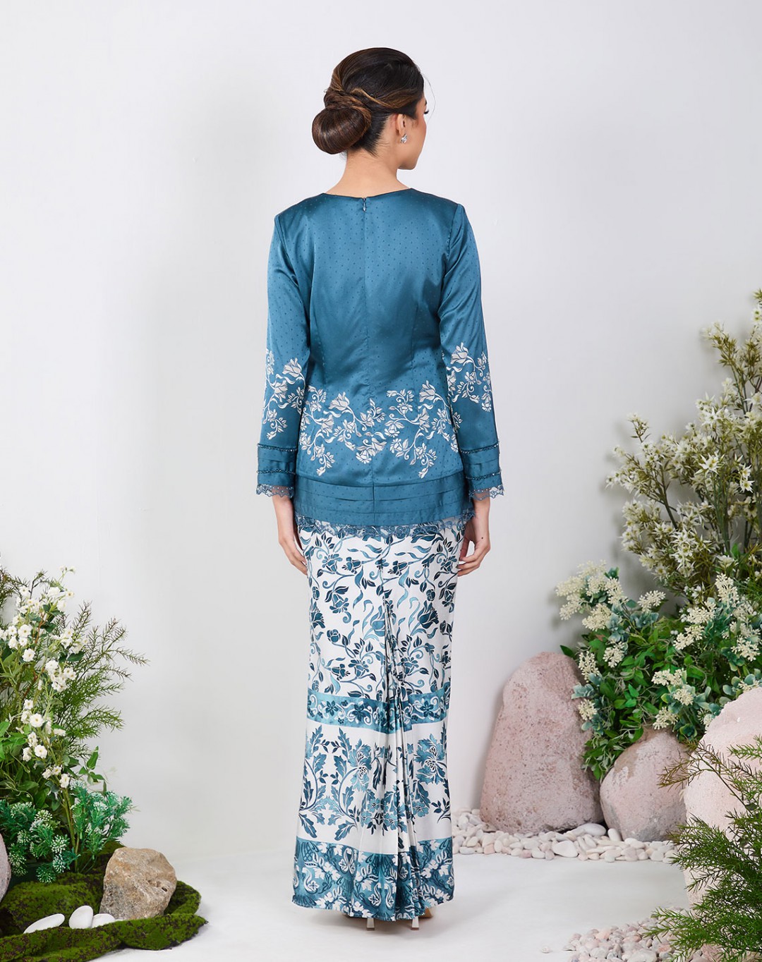 MARINA BAJU KURUNG