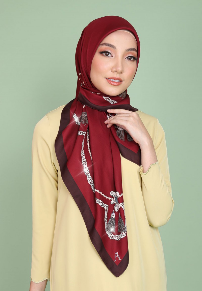 SQ TWIN TASSEL PTD DIAMOND 289