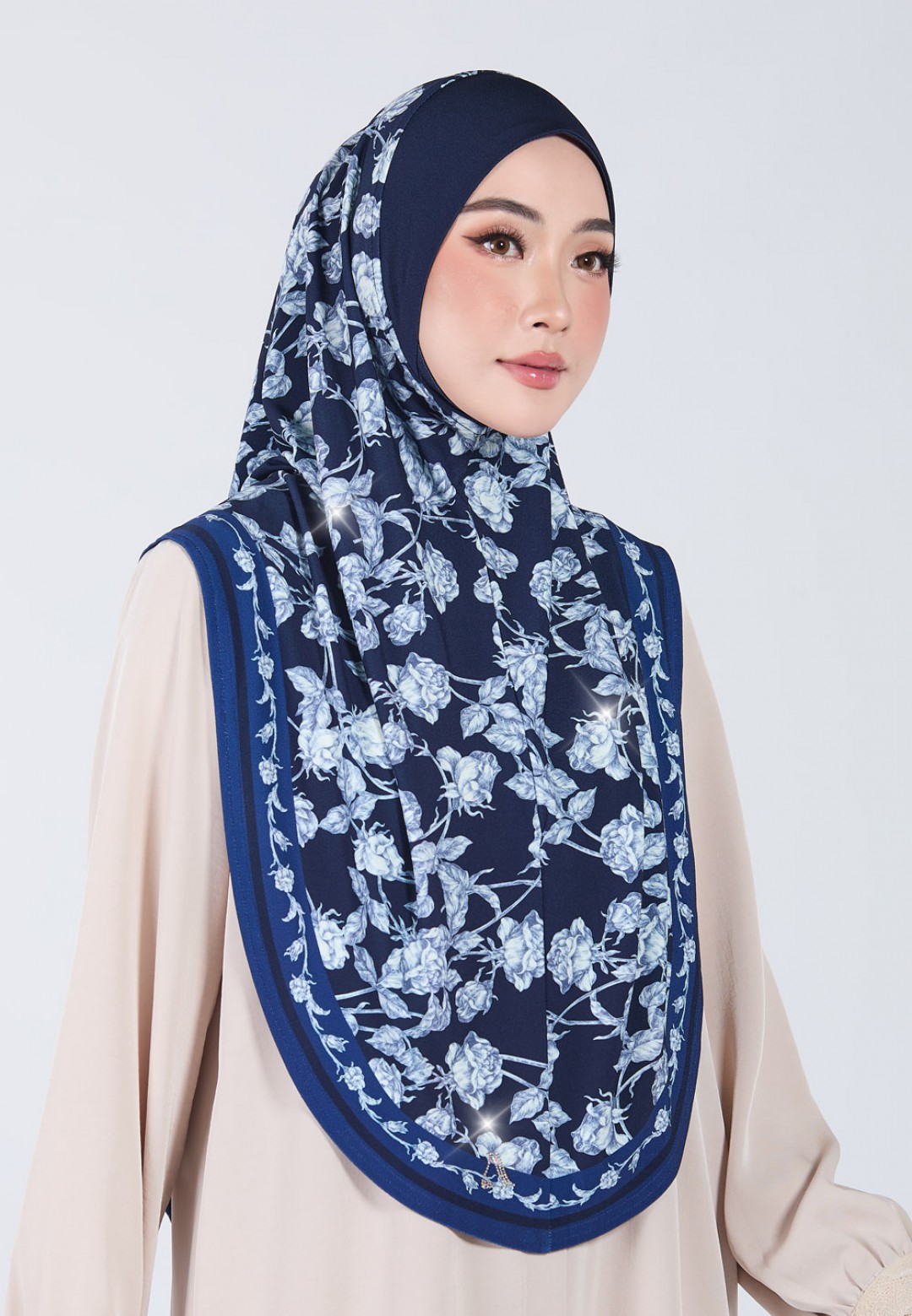 TIARA NISREEN LABUH S/A DIAMOND