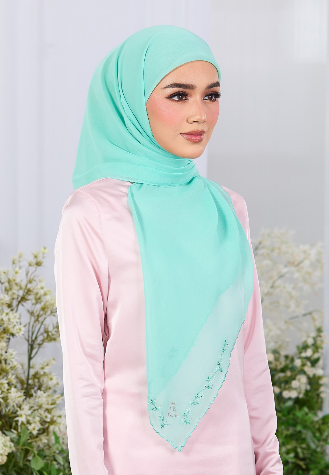 SQ FROSTED LILY VOILE EMBROIDERY DIAMOND
