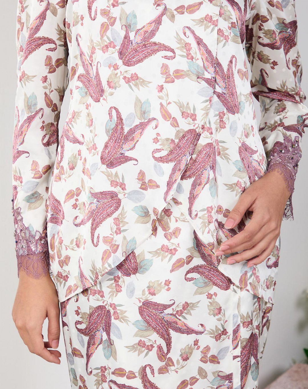 MISLANA BAJU KURUNG