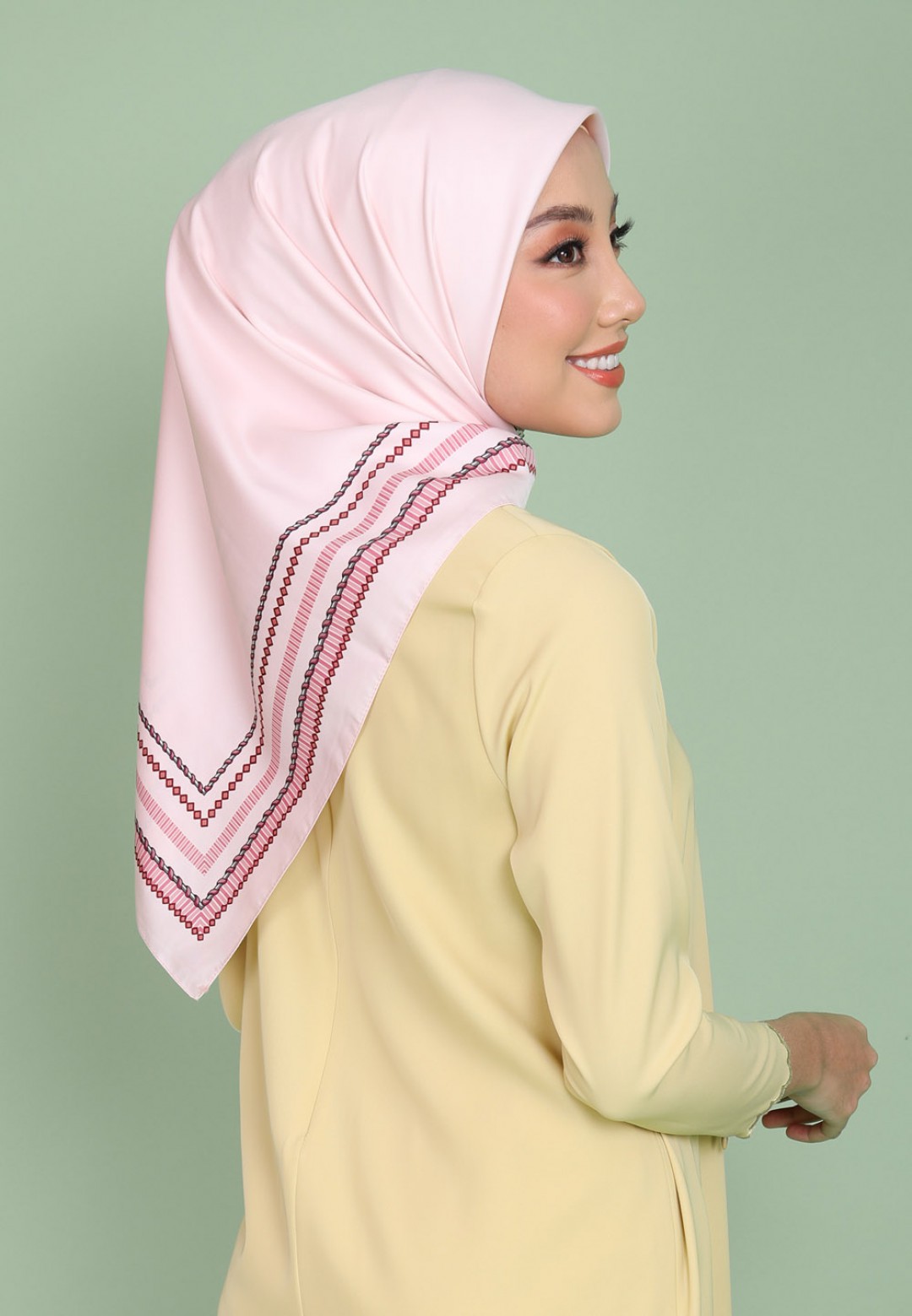 SQ HAZEL TWIST TWILL PTD 190
