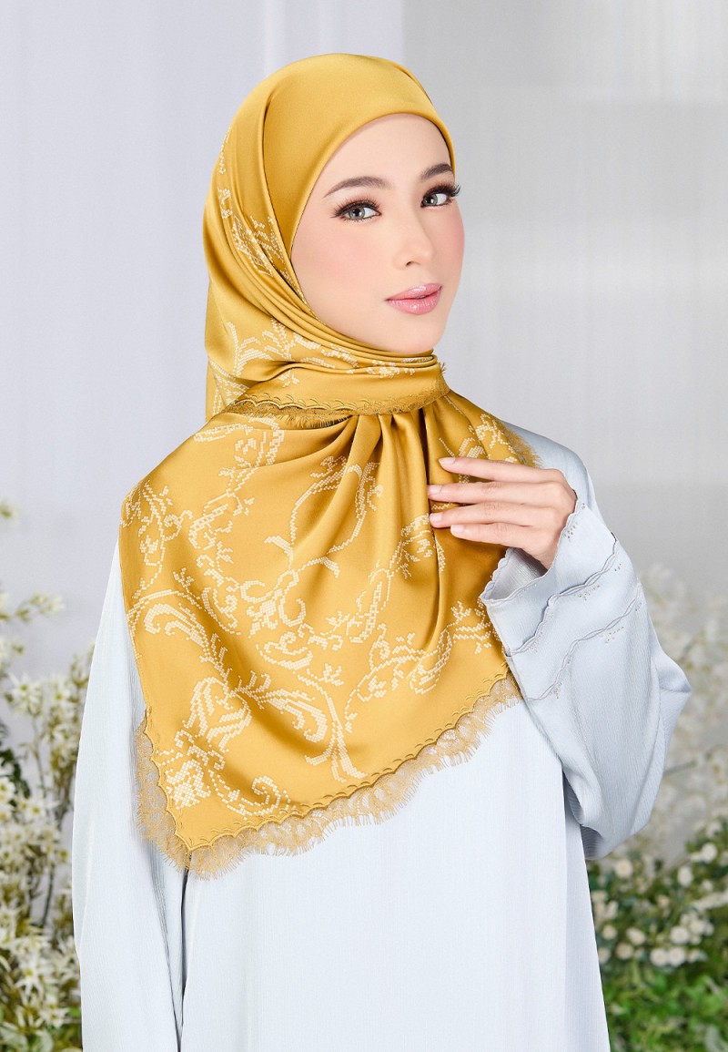 SQ ADELLA PRINTED WITH LACE