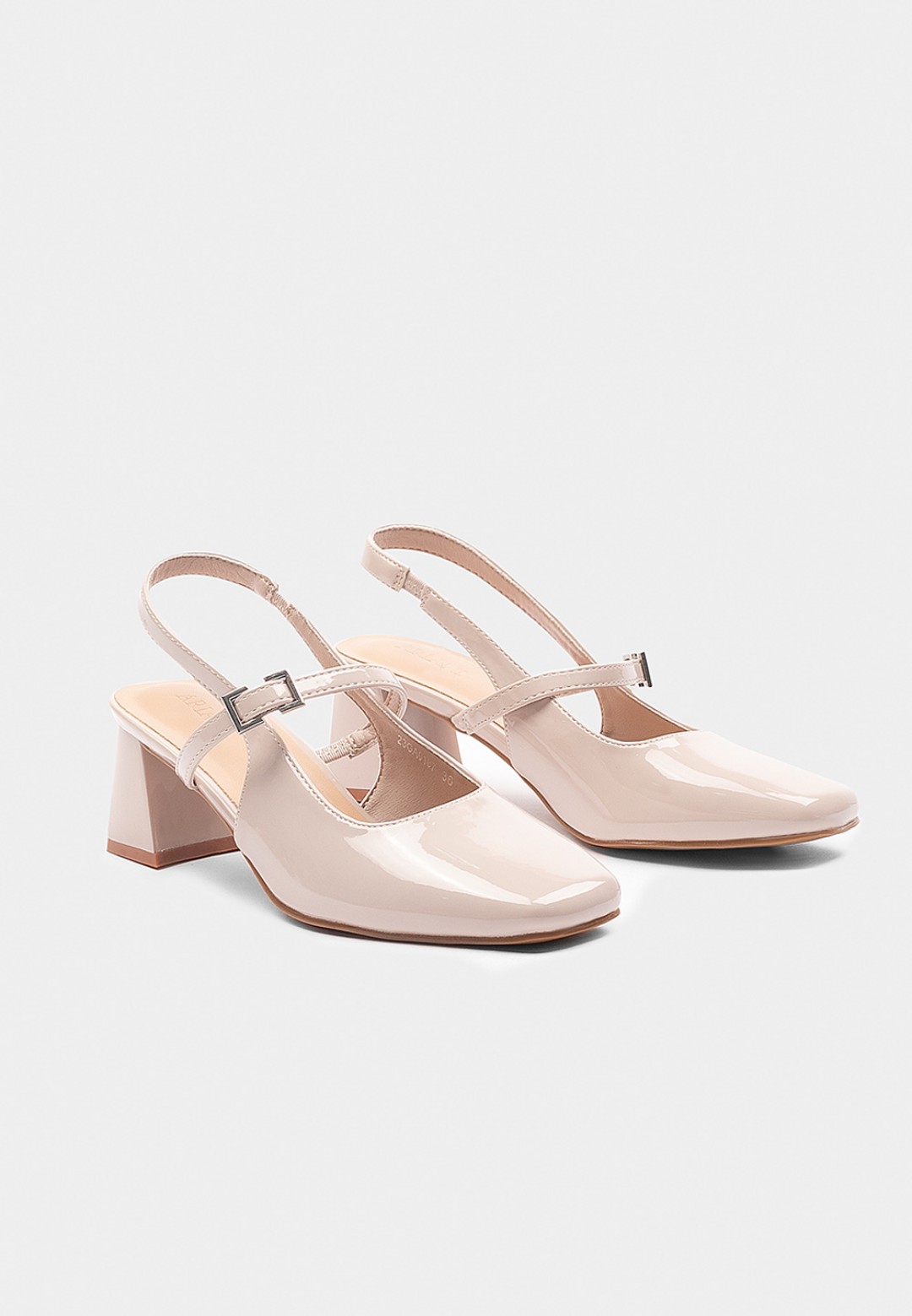 MARY JANE PUMPS