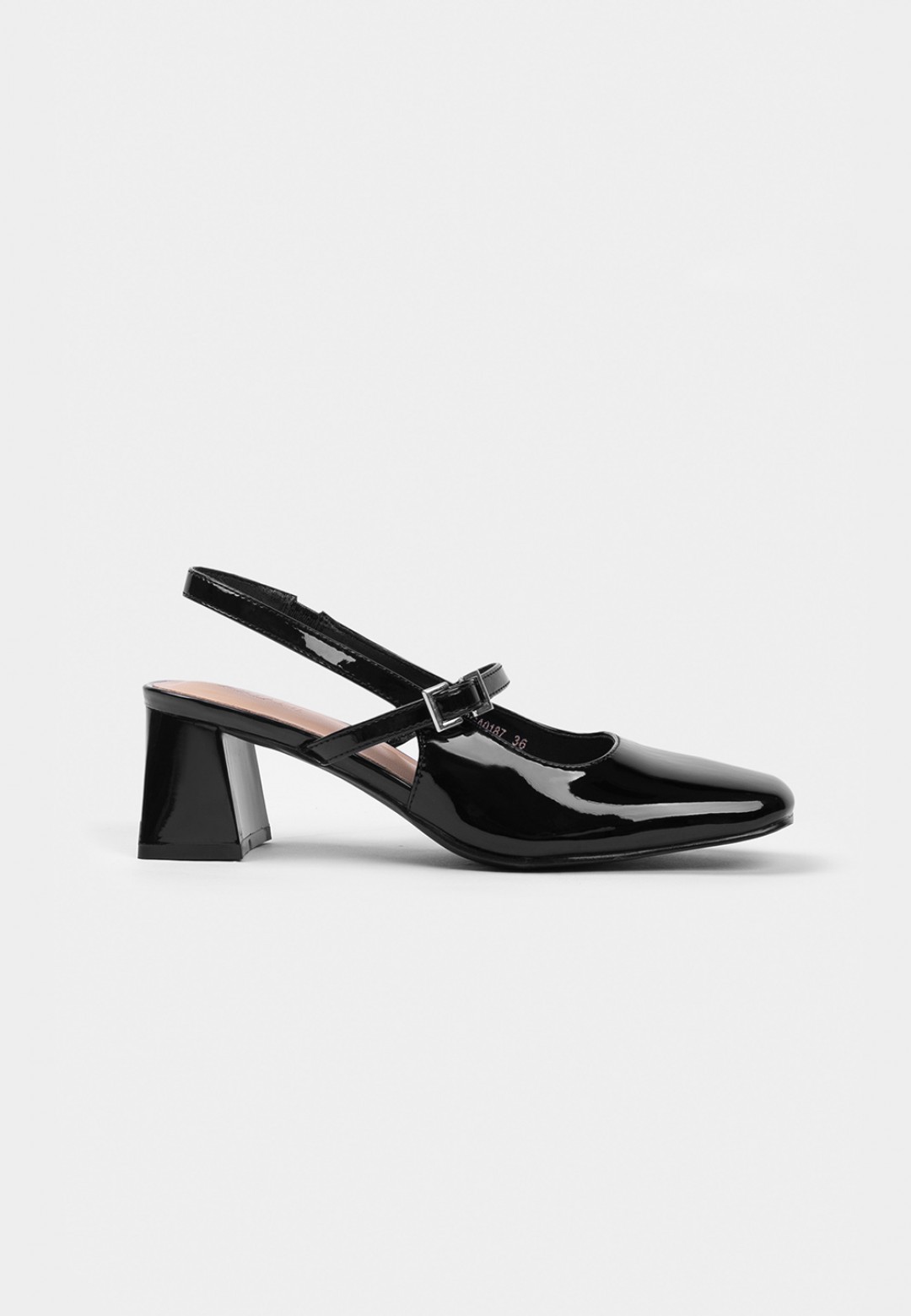 MARY JANE PUMPS
