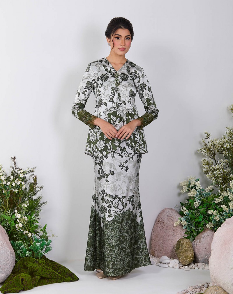 NAURA BAJU KURUNG