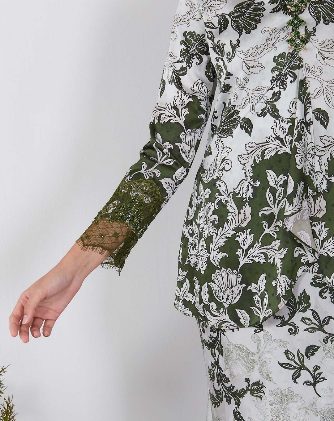 NAURA BAJU KURUNG
