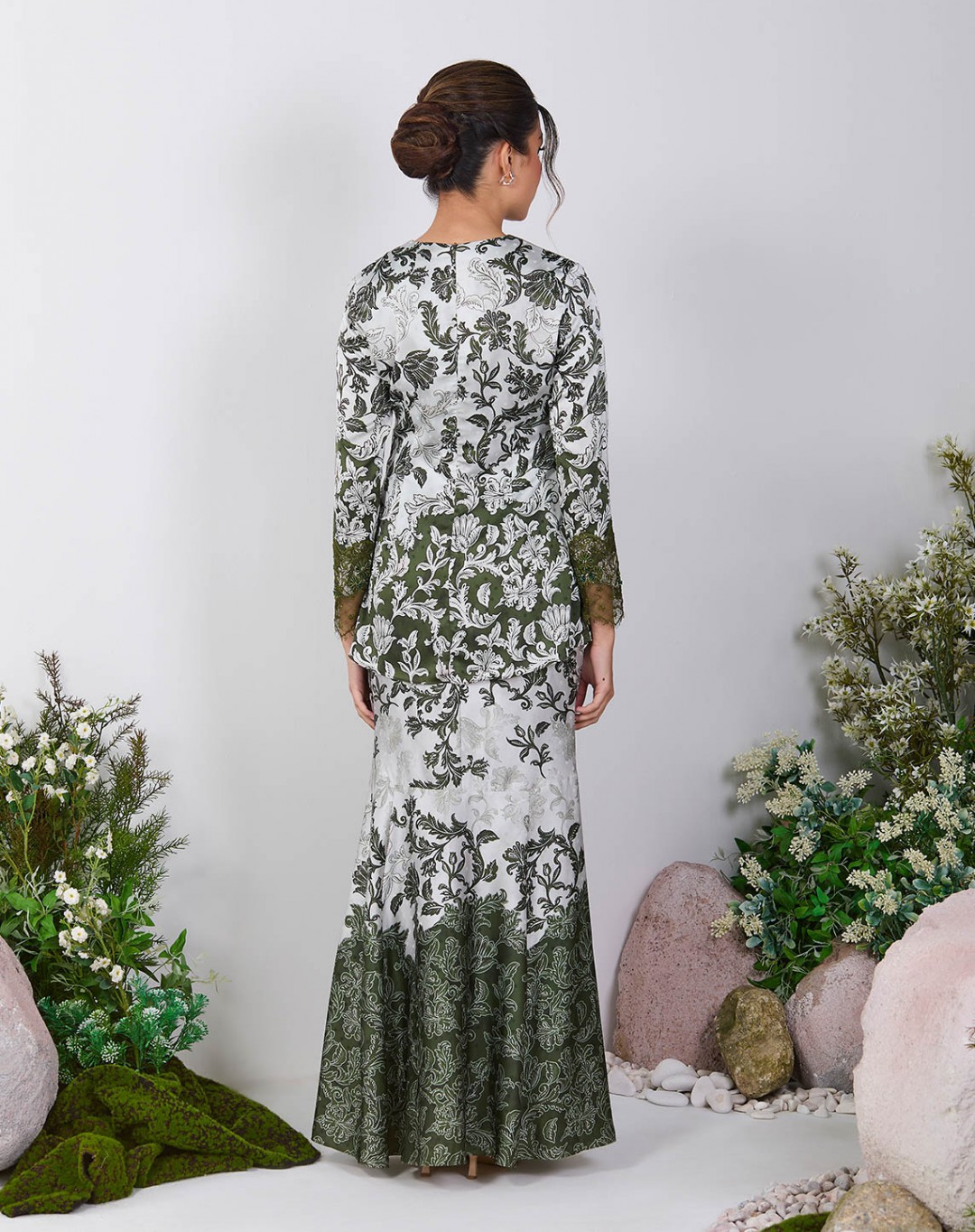 NAURA BAJU KURUNG