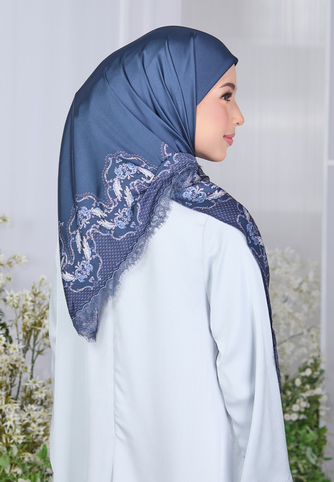 SQ WAYLA PRINTED WITH LACE