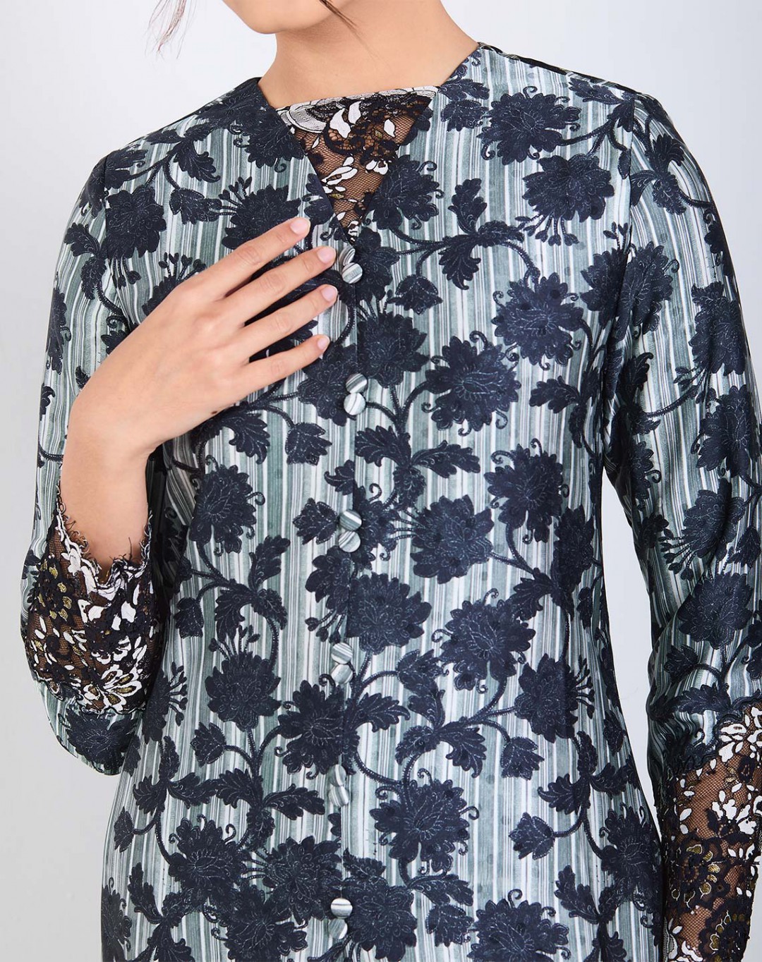 NISRINA BAJU KURUNG