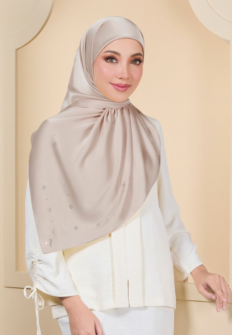 SQ GRACE FAYRA PLAIN DIAMOND