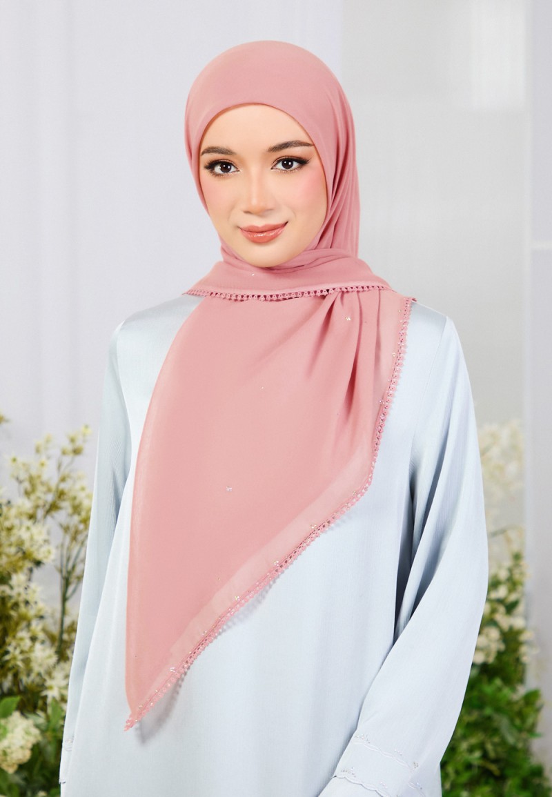 SQ ELVA BLUME VOILE LACE DIAMOND