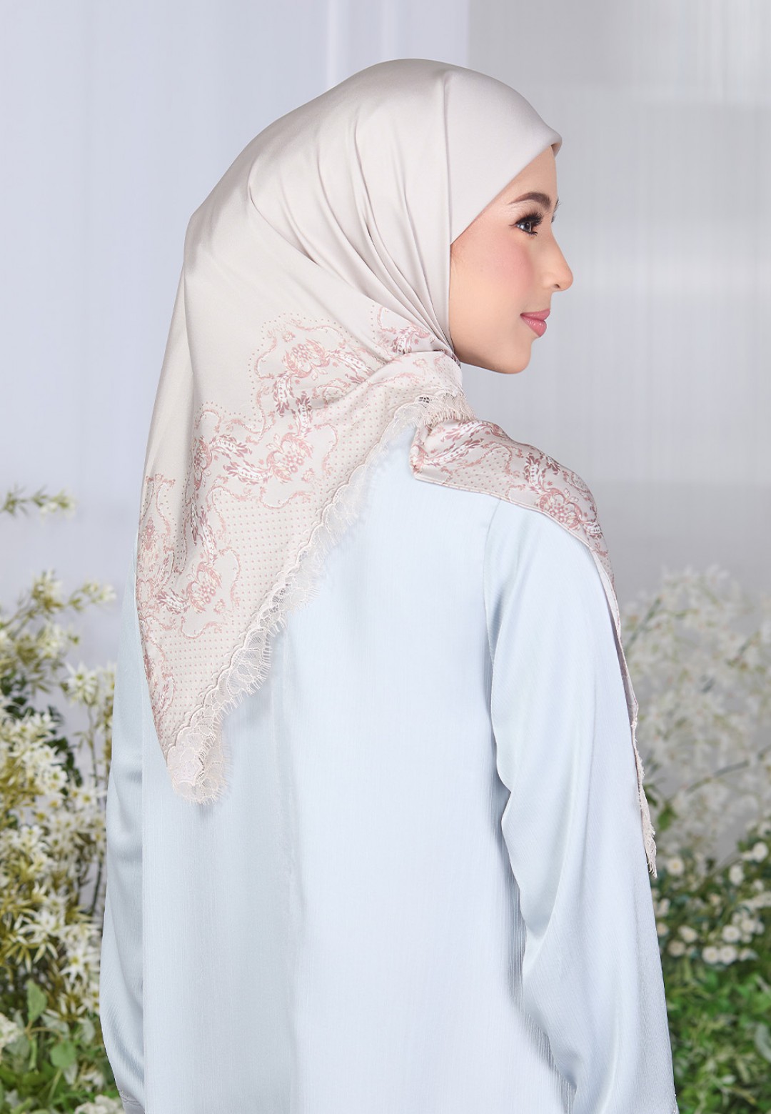 SQ WAYLA PRINTED WITH LACE