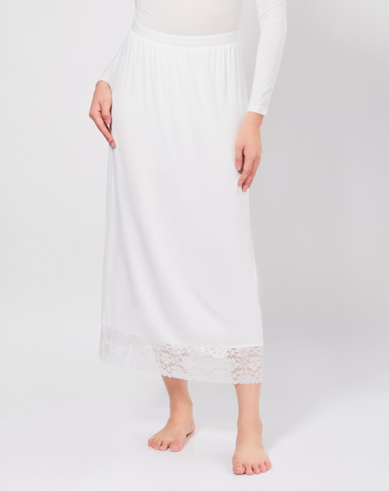 NYLA SKIRT (LACE BORDER)