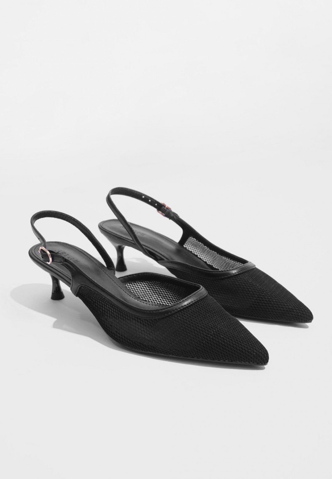 SUMMER PUMPS