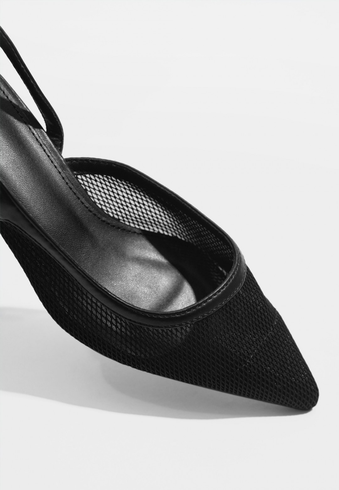 SUMMER PUMPS