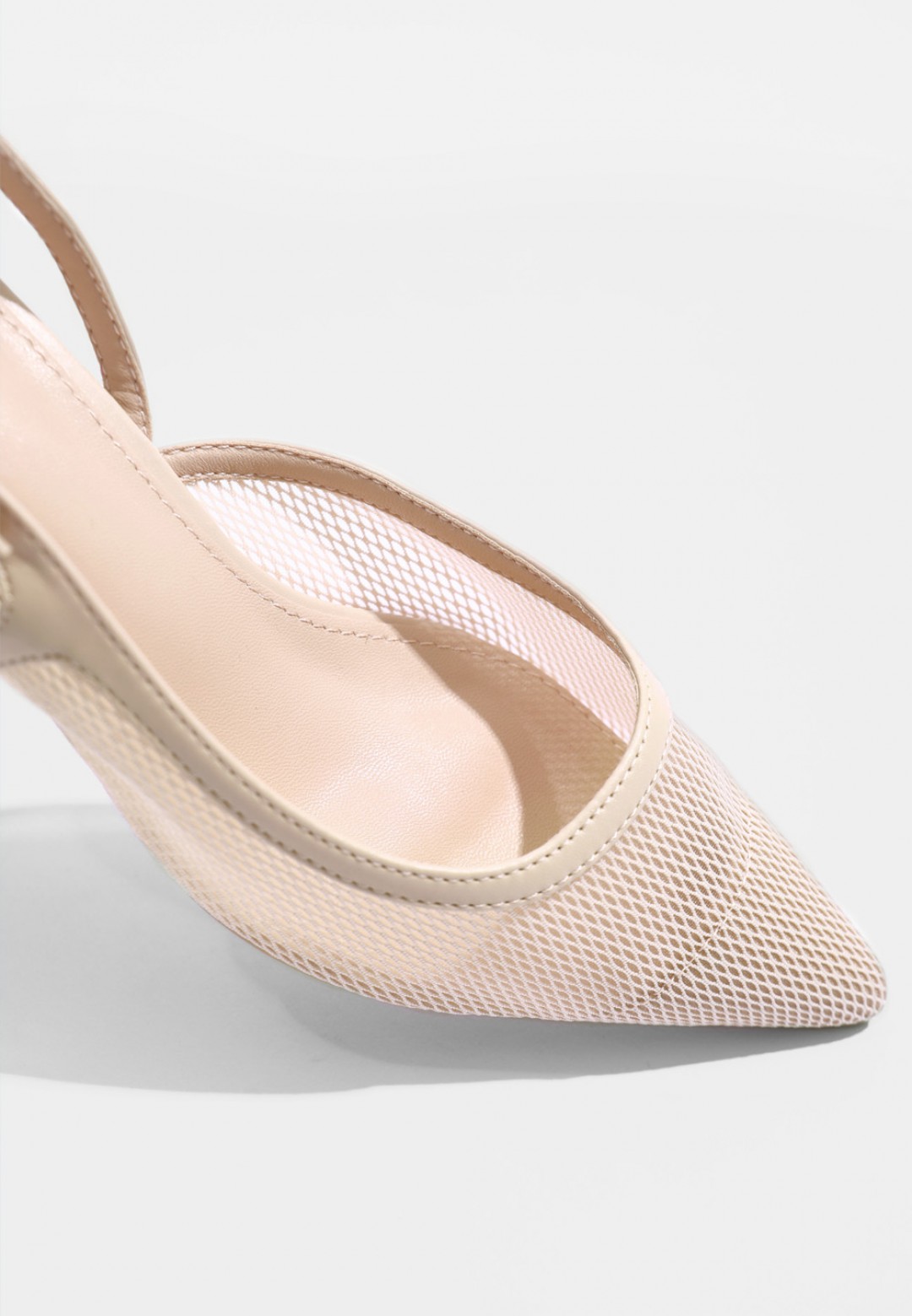 SUMMER PUMPS