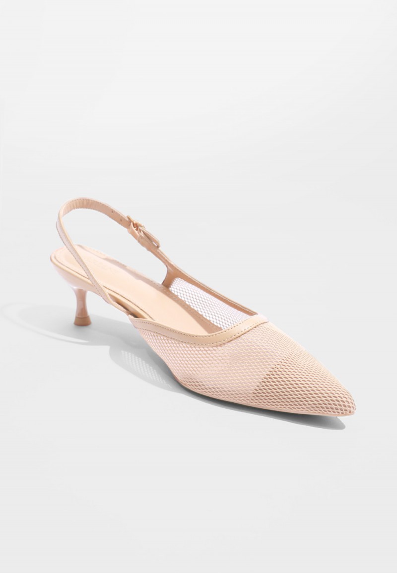 SUMMER PUMPS