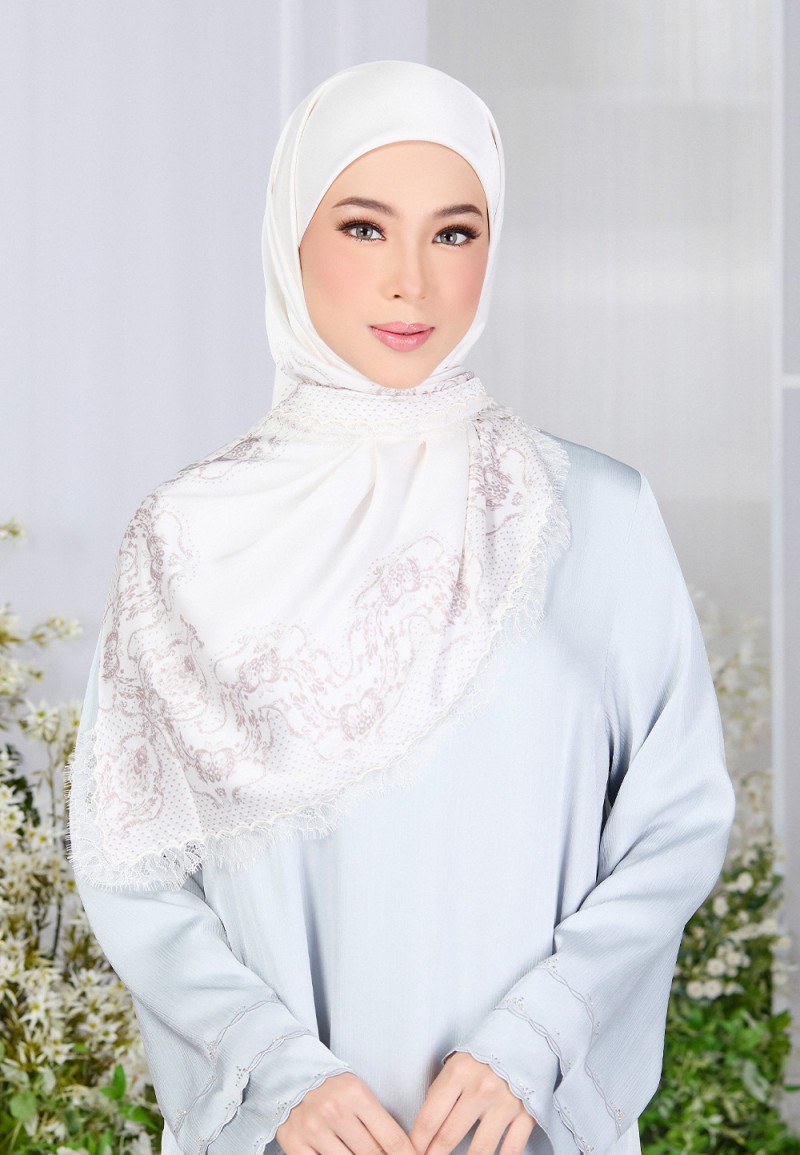 SQ WAYLA PRINTED WITH LACE