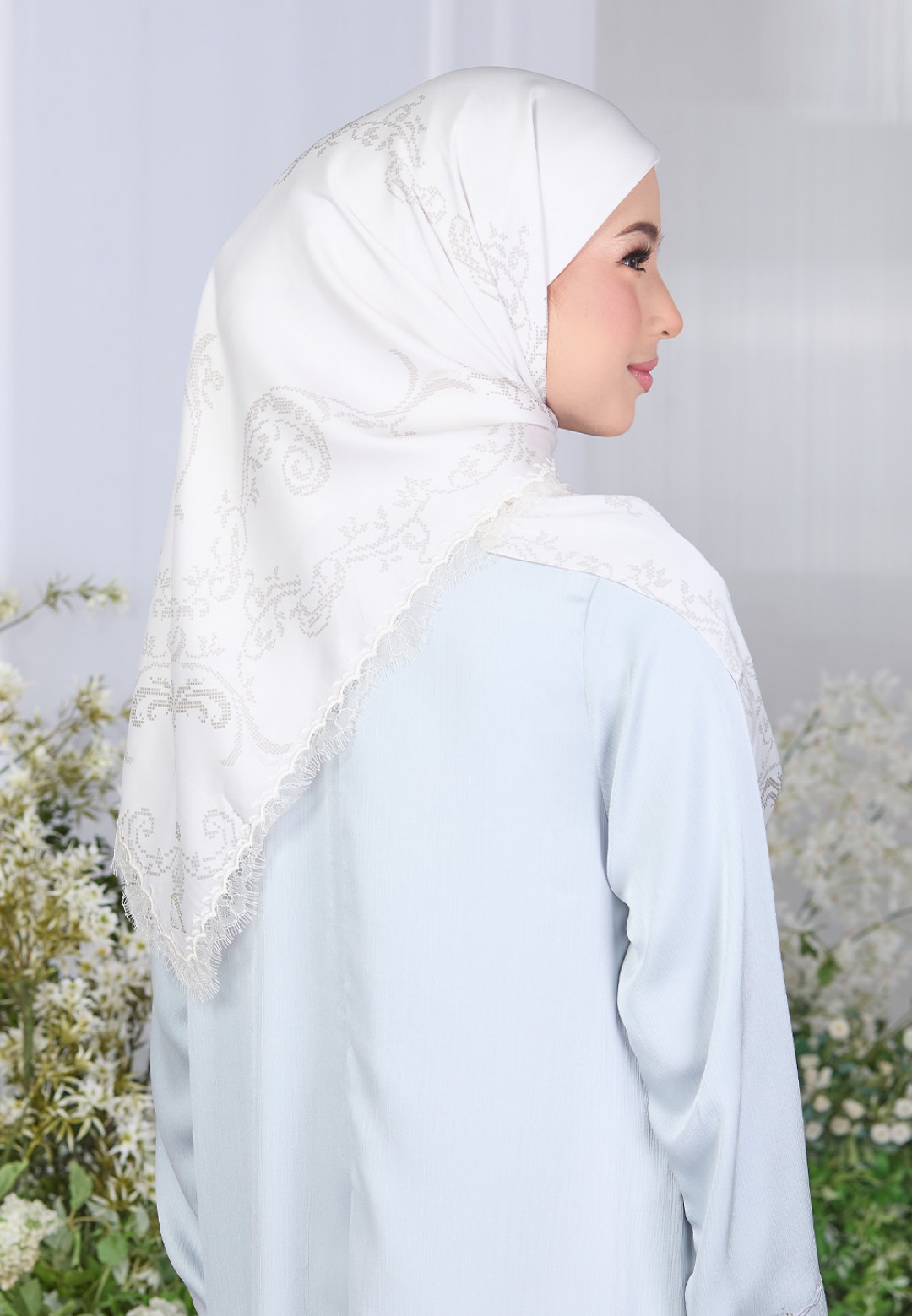 SQ ADELLA PRINTED WITH LACE