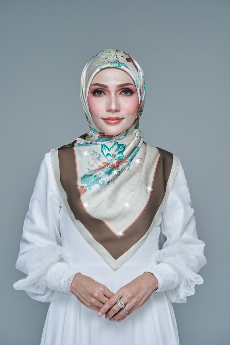 SQUARE JANE PRINTED DIAMOND 279