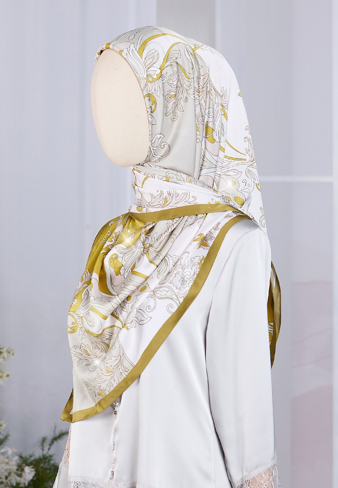 SQ MAGNOLISSE PRINTED DIAMOND