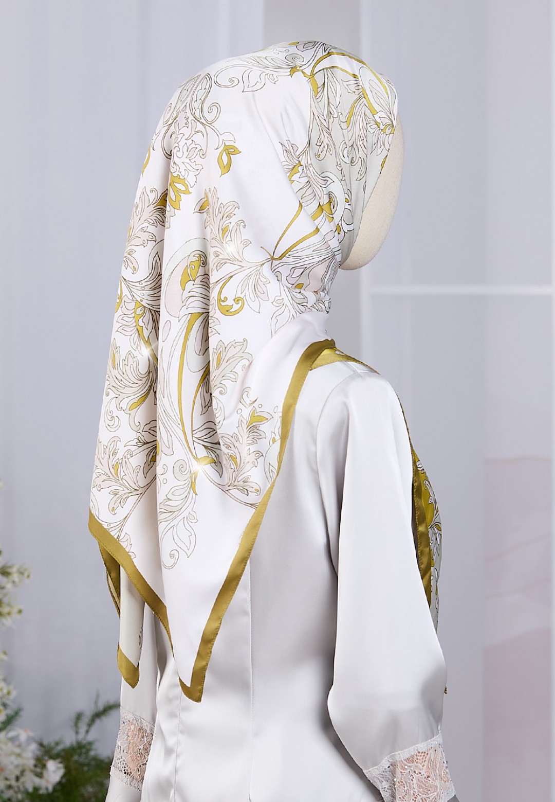 SQ MAGNOLISSE PRINTED DIAMOND