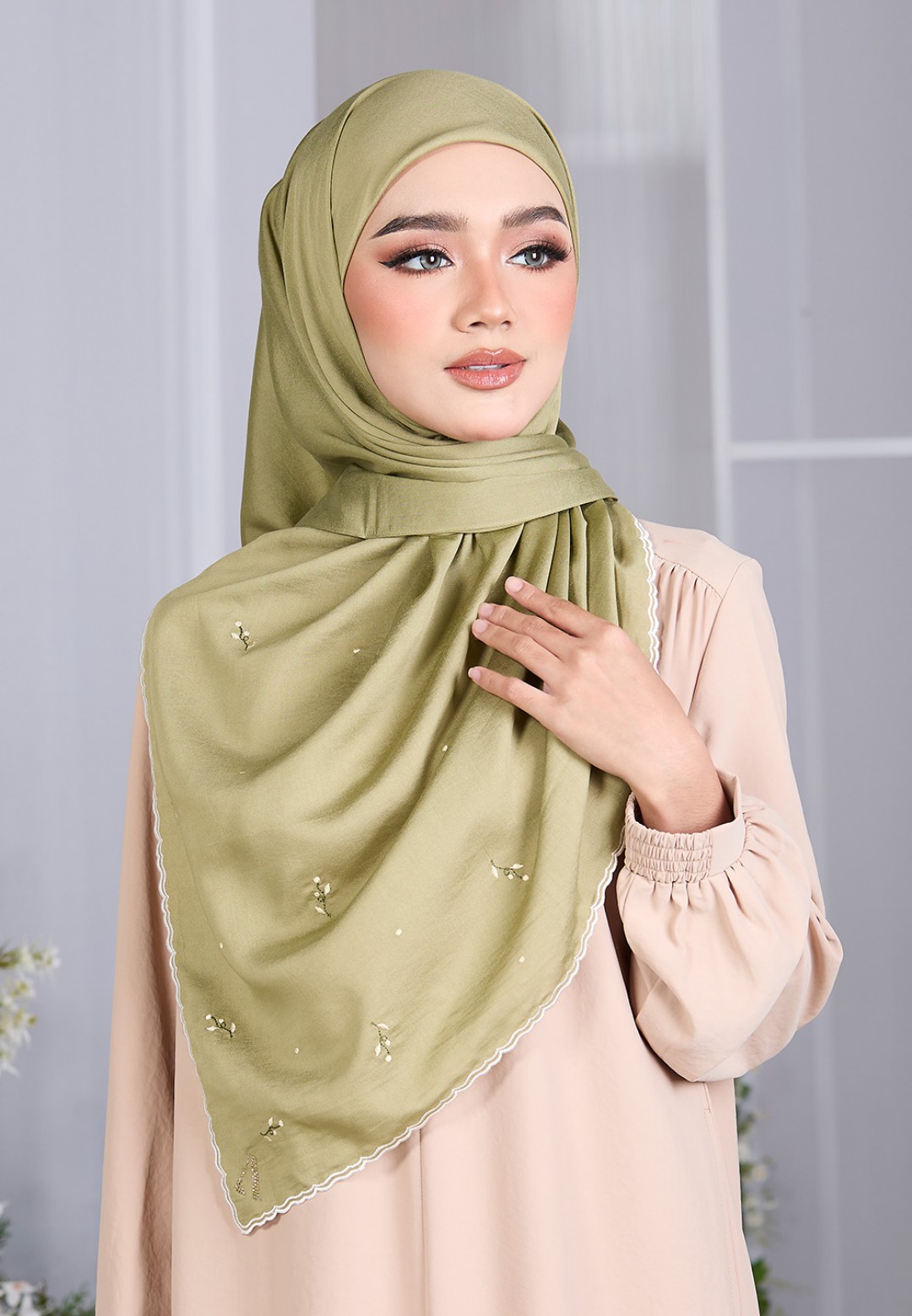 SQ ESME VOILE PLAIN EMBROIDERY