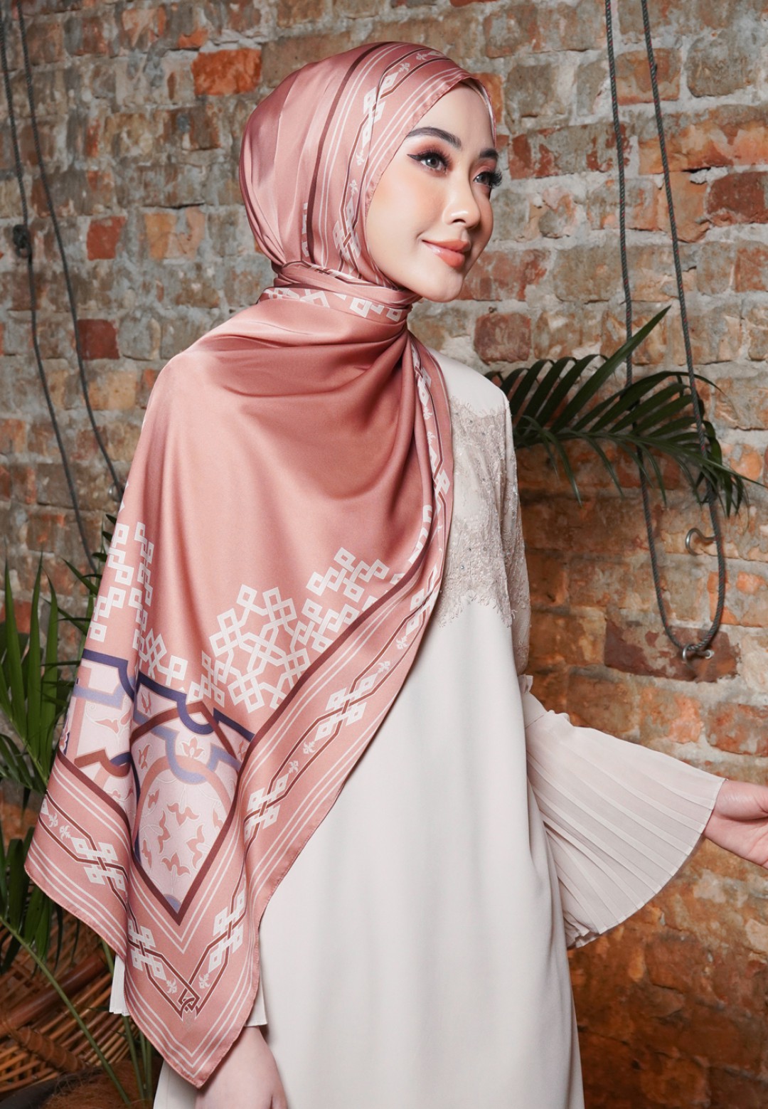 SHAWL LUTHFIA PRINTED 179