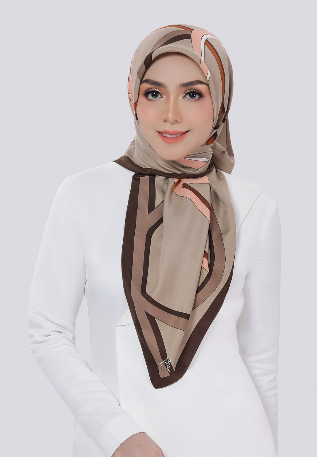 SQ BEIGE MONO PTD 179