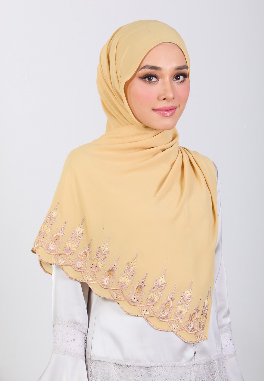 SHAWL NABIELAH PLAIN EMBROIDERY DIAMOND