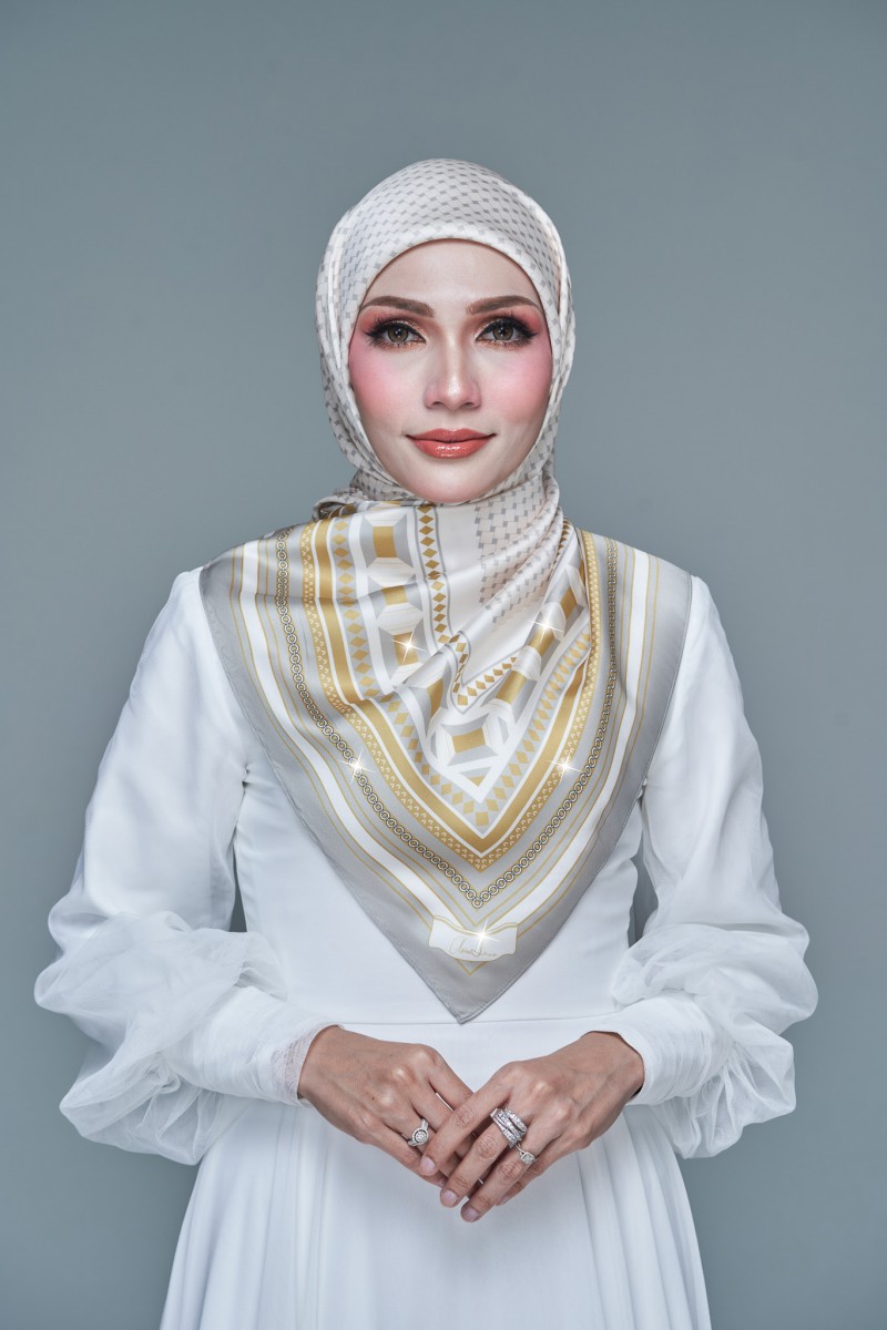 SQUARE RALISA PRINTED DIAMOND 279