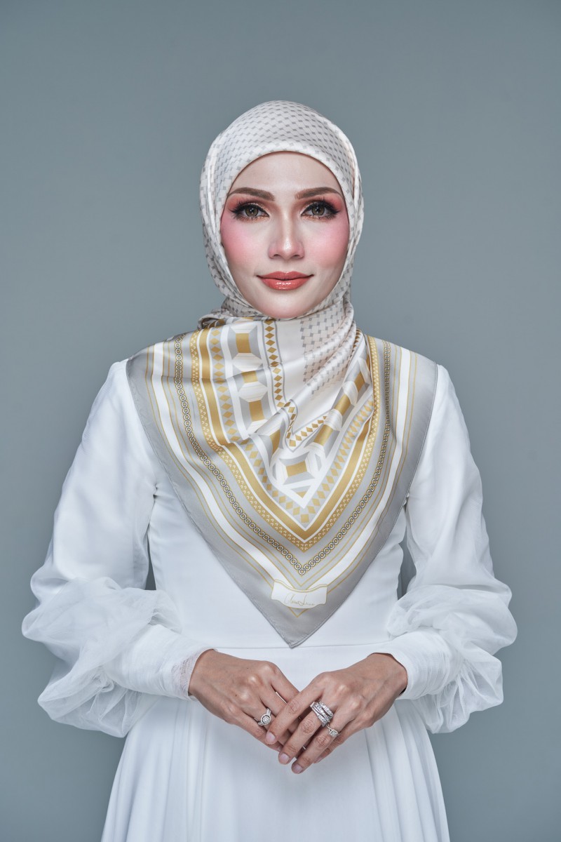 SQUARE RALISA PRINTED 179