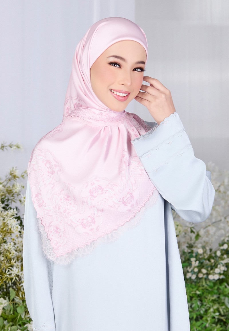 SQ WAYLA PRINTED WITH LACE