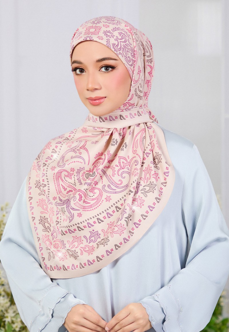 SQ LOANA TWILL PRINTED DIAMOND
