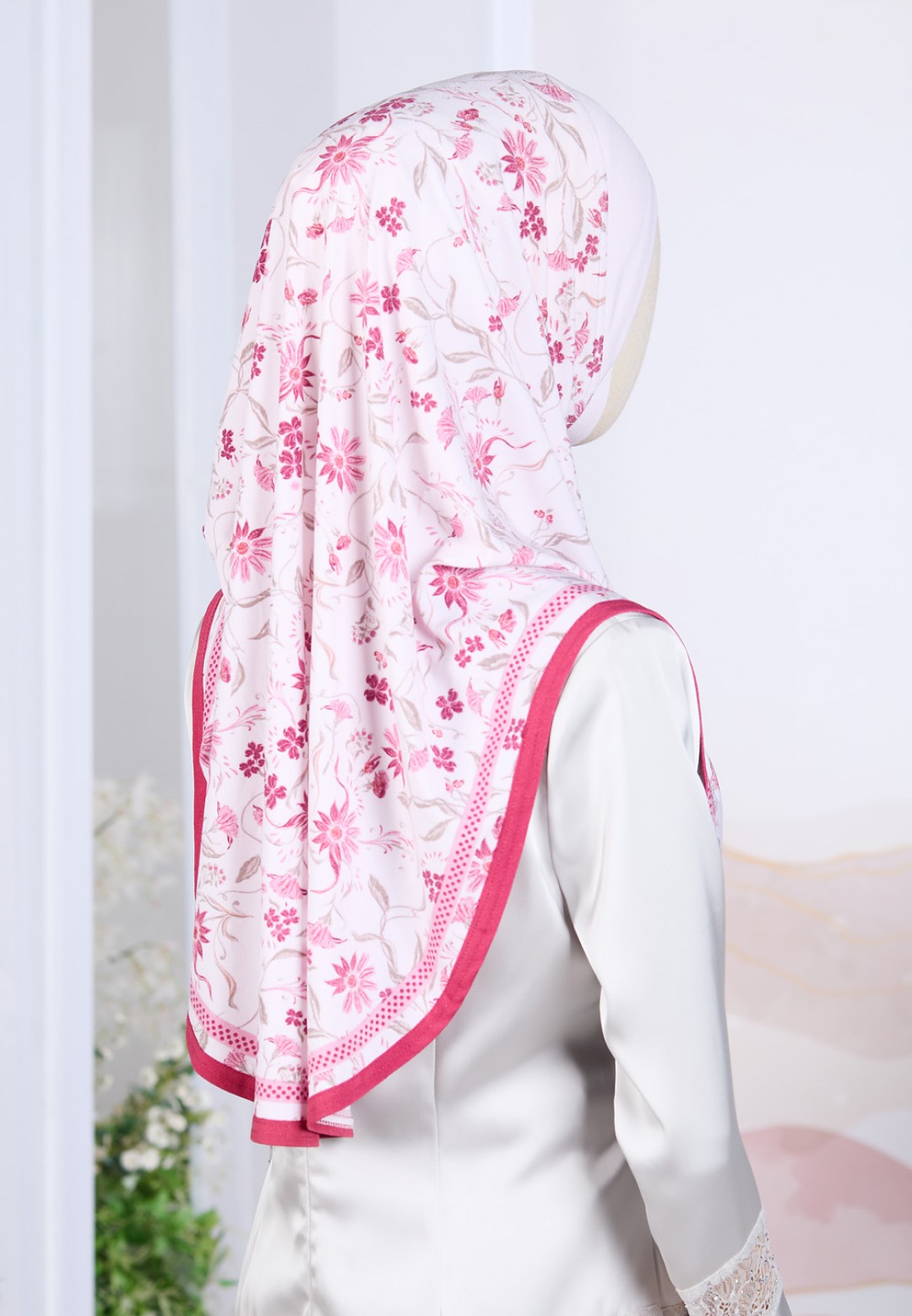 TIARA SAFIRA STD S/A