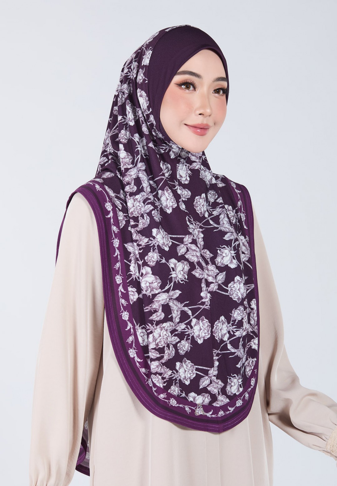 TIARA NISREEN LABUH S/A