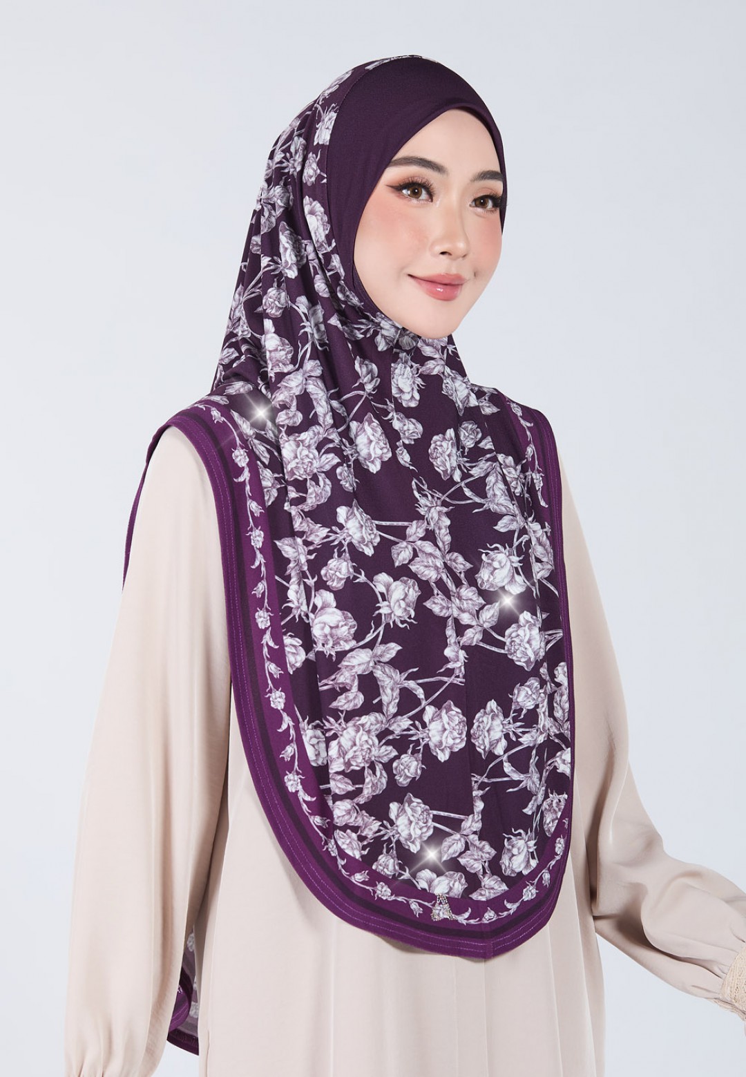 TIARA NISREEN LABUH S/A DIAMOND