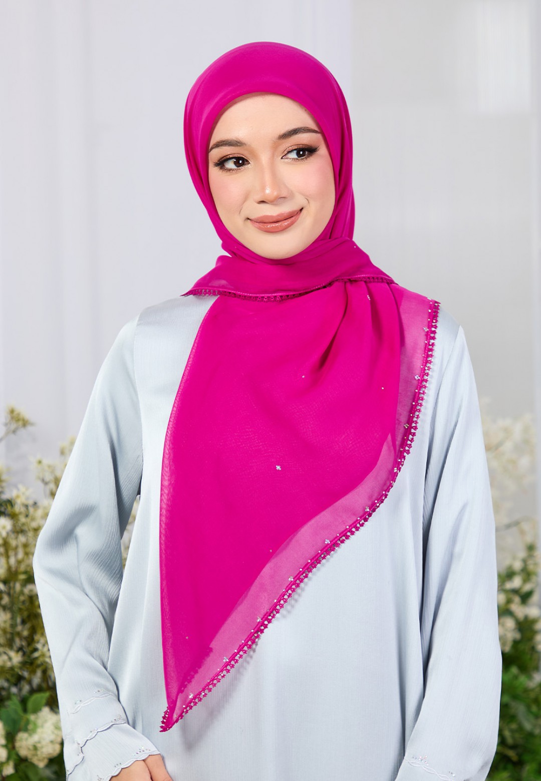SQ ELVA BLUME VOILE LACE DIAMOND