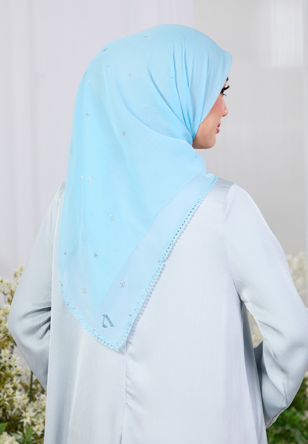 SQ ELVA BLUME VOILE LACE DIAMOND
