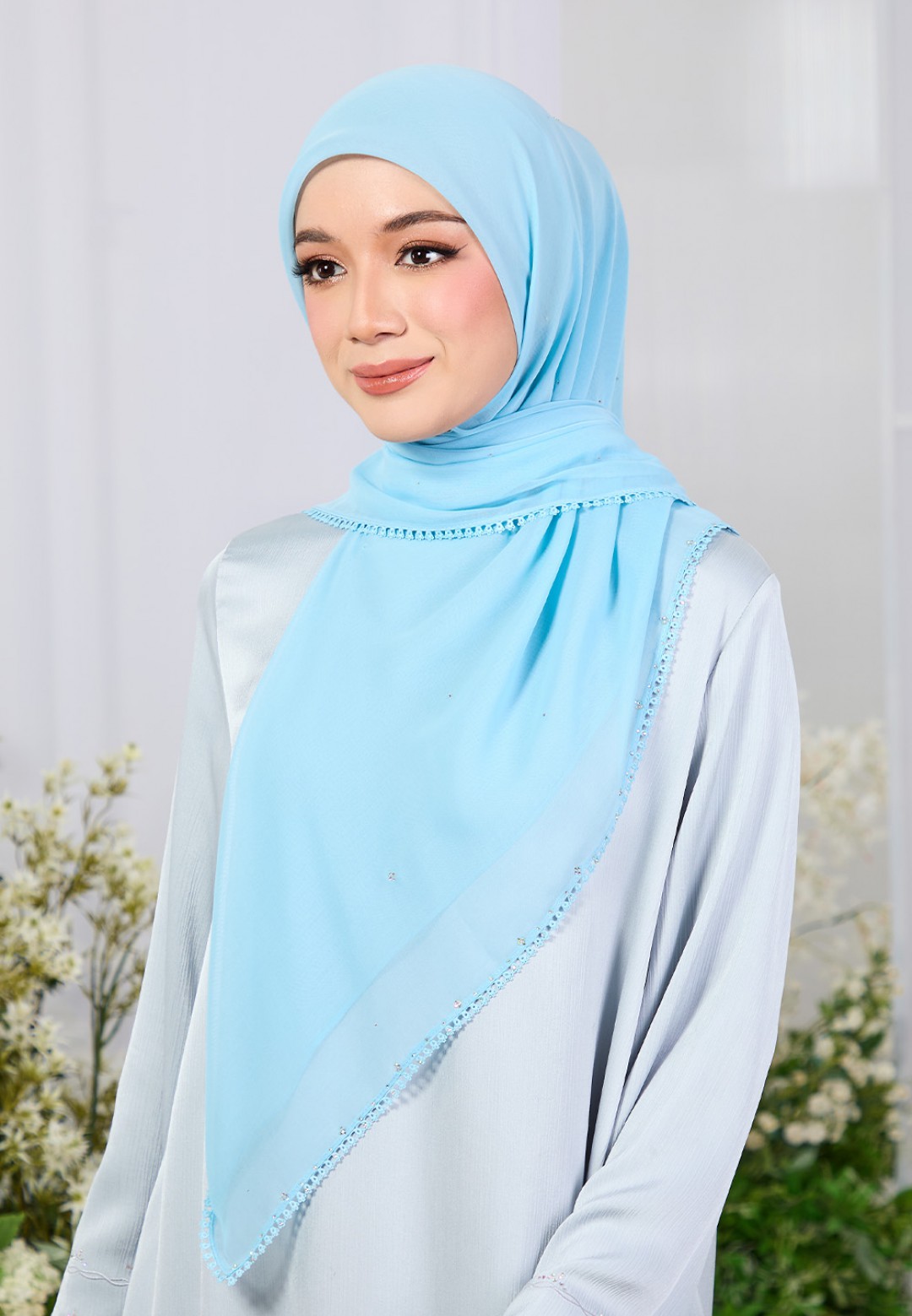 SQ ELVA BLUME VOILE LACE DIAMOND