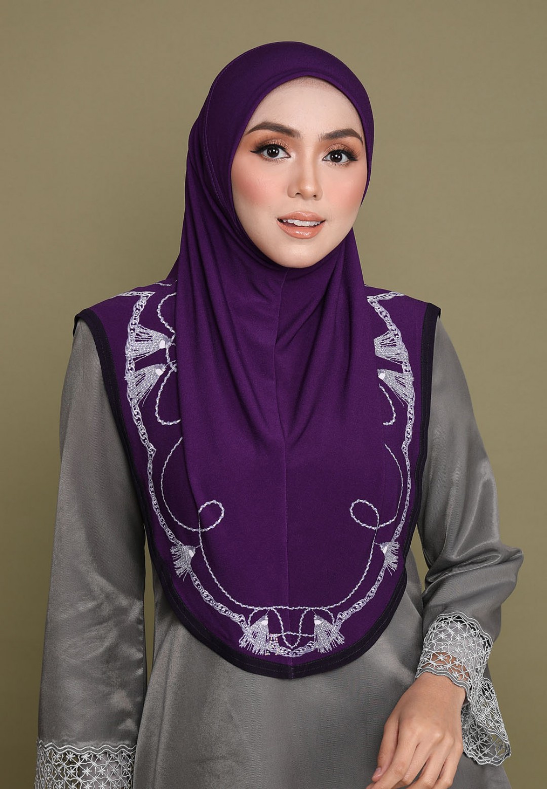 TIARA TWIN TASSEL STD PTD 245