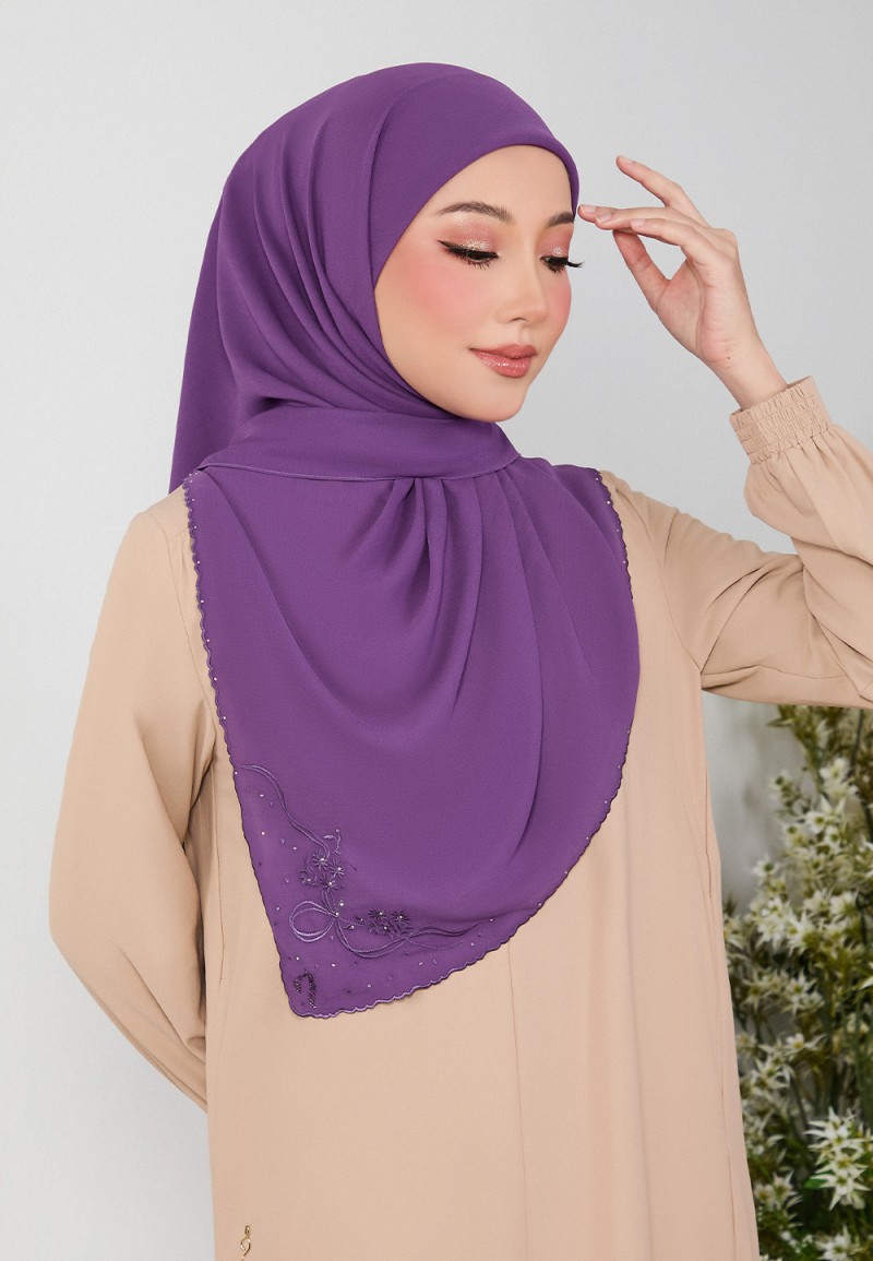 SQ FLUERITH PLAIN EMBROIDERY DIAMOND